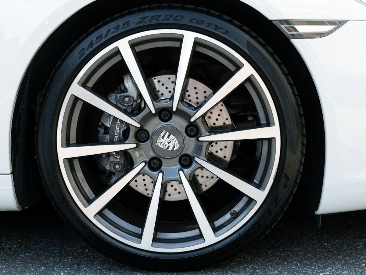 Clean alloy wheel and tyre